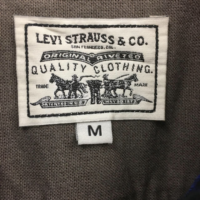 Levi's(リーバイス)の【値引きOK】リーバイスチェックシャツ　ブルー×ブラック長袖　秋冬 メンズのトップス(シャツ)の商品写真
