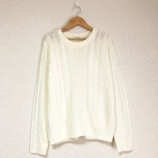 ハニーズ(HONEYS)の♪ハニーズ新品　可愛いケーブルニット　アランニット　Ｌサイズ♪(ニット/セーター)