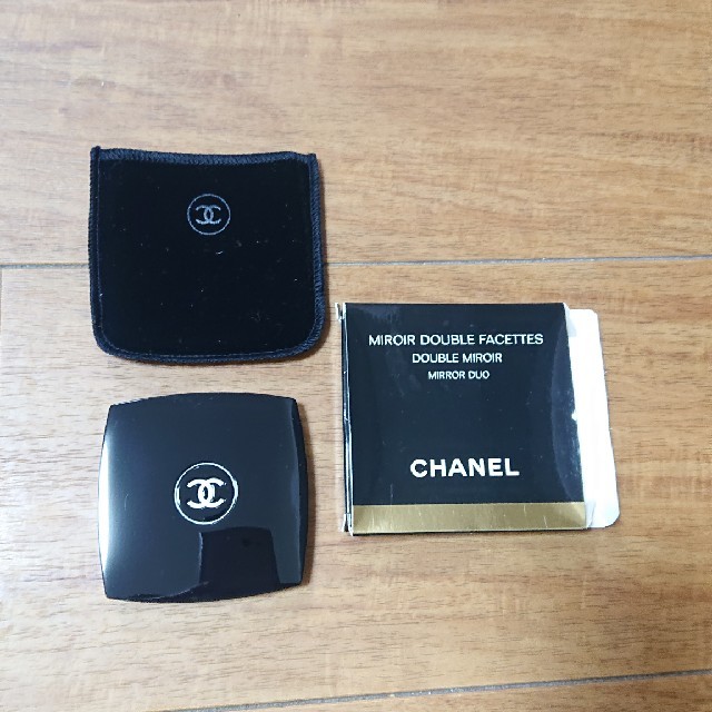 CHANEL(シャネル)のCHANEL ダブルミラー 新品未使用 レディースのファッション小物(ミラー)の商品写真