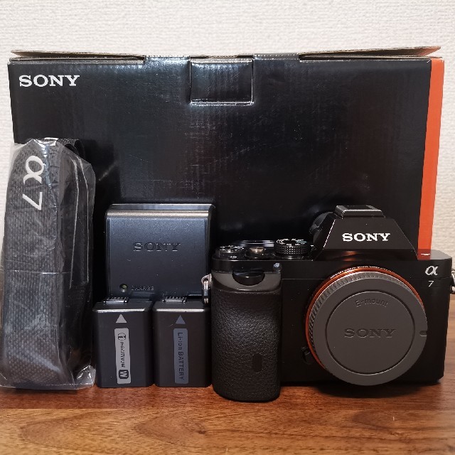 SONY(ソニー)の【値下げ】美品！α7 ILCE-7 スマホ/家電/カメラのカメラ(ミラーレス一眼)の商品写真