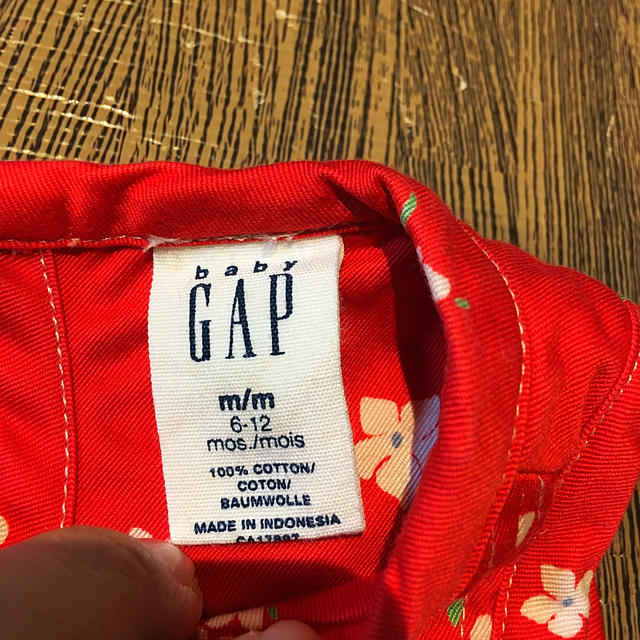 babyGAP(ベビーギャップ)のコットン100% GAP 花柄ワンピース キッズ/ベビー/マタニティのベビー服(~85cm)(ワンピース)の商品写真