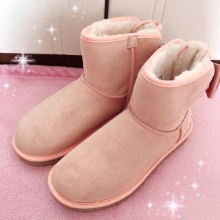 UGG - ☆UGG☆後ろリボン付き☆ムートンブーツ☆SATIN BOW MINI新品 ...