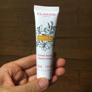 クラランス(CLARINS)のクラランス　ハンドクリーム　ほぼ未使用(ハンドクリーム)