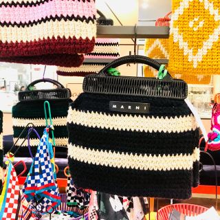 マルニ(Marni)のマルニフラワーマーケットマルニカフェ限定ニットバッグ新品タグ付トート梅田阪急購入(トートバッグ)