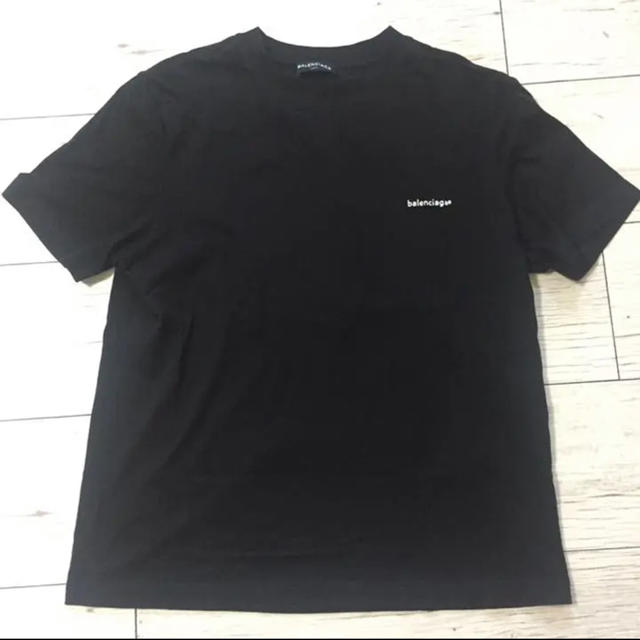 モンクレール ガムブルー スーパーコピー時計 | Balenciaga - バレンシアガ  スモールロゴ　Tシャツの通販 by チッチSHOP