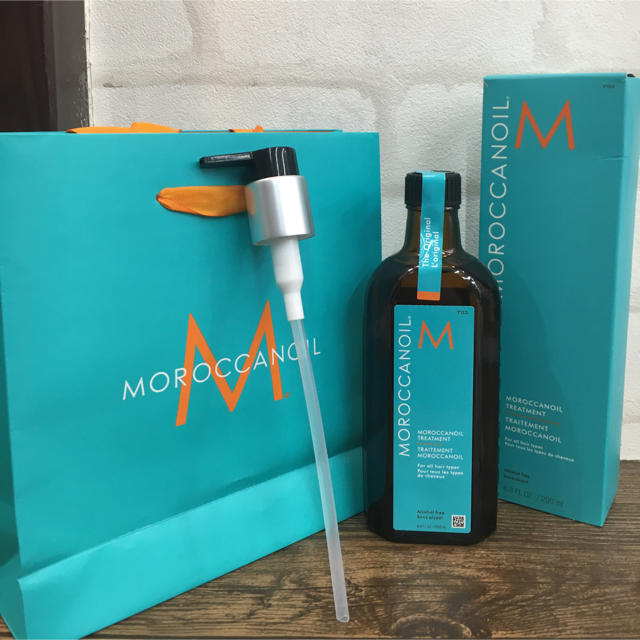 Moroccan oil(モロッカンオイル)のモロッカンオイル200m ポン付きショップ袋付き 正規品 コスメ/美容のヘアケア/スタイリング(オイル/美容液)の商品写真