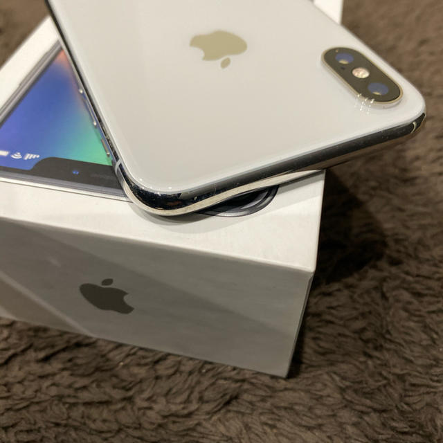 iPhone(アイフォーン)の★ iPhone X 256GB simフリー★ スマホ/家電/カメラのスマートフォン/携帯電話(スマートフォン本体)の商品写真