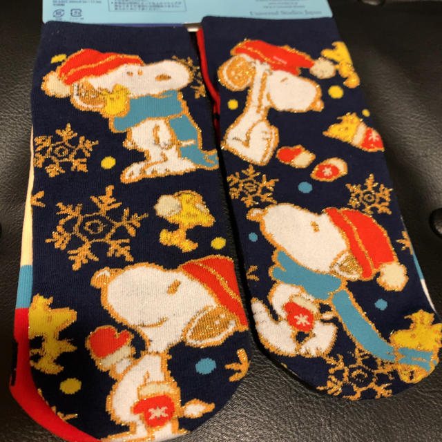 USJ(ユニバーサルスタジオジャパン)のUSJ クリスマス　スヌーピー 靴下2セット エンタメ/ホビーのおもちゃ/ぬいぐるみ(キャラクターグッズ)の商品写真