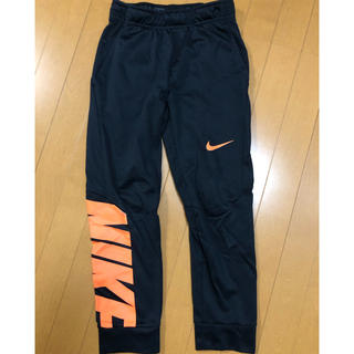 ナイキ(NIKE)のNIKE キッズM 130.140 トレーニングパンツ　ズボン　ジャージ(ウェア)