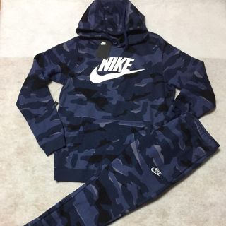 ナイキ(NIKE)のNIKEナイキスウェットパーカー スウェットパンツ迷彩上下セットＭ新品タグ付き(スウェット)