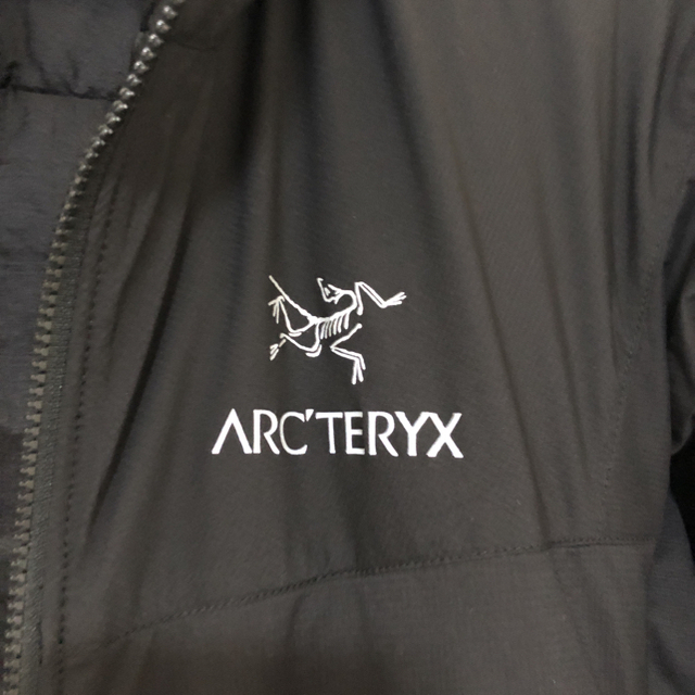 ARC'TERYX(アークテリクス)のアークテリクス　Atom LT フーディー　 メンズのジャケット/アウター(ナイロンジャケット)の商品写真