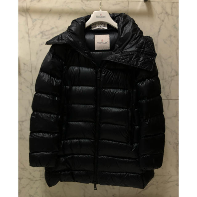 MONCLER(モンクレール)の３日間限定値下げ レディースのジャケット/アウター(ダウンジャケット)の商品写真