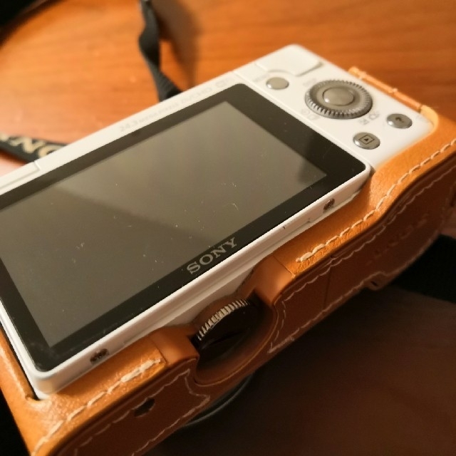 レンズ新品☆SONYα5100 パワーズームレンズキット SDカード ケース付き