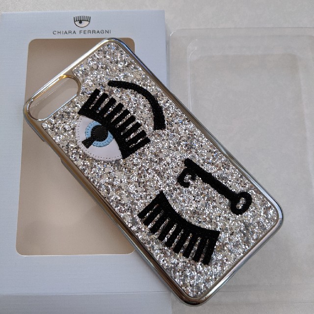 Chiara Ferragni(キアラフェラーニ)の新品　Chiara Ferragni グリッタースマホケース シルバー スマホ/家電/カメラのスマホアクセサリー(iPhoneケース)の商品写真