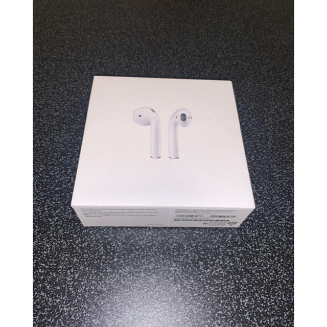 Apple(アップル)のAirPods スマホ/家電/カメラのオーディオ機器(ヘッドフォン/イヤフォン)の商品写真