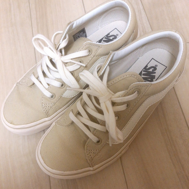 VANS(ヴァンズ)のVANS ヴァンズ BEIGE/OFF WHITE  レディースの靴/シューズ(スニーカー)の商品写真