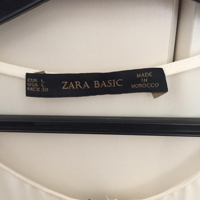 ZARA(ザラ)の11/1まで ノノ様お取り置き ZARA レディースのトップス(シャツ/ブラウス(半袖/袖なし))の商品写真