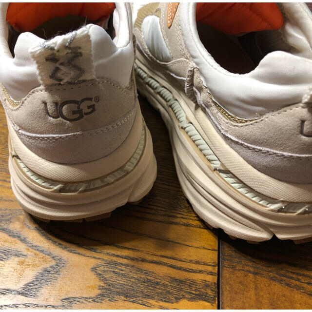 UGGスニーカー ほぼ新品【値下げしました】