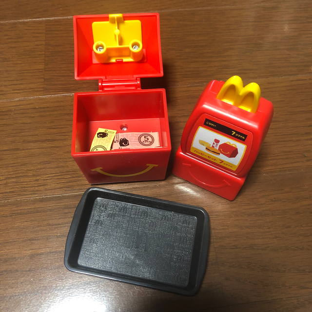 マクドナルド(マクドナルド)のハッピーセット　なりきりマクドナルド エンタメ/ホビーのおもちゃ/ぬいぐるみ(キャラクターグッズ)の商品写真