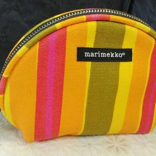 マリメッコ(marimekko)のマリメッコのシッカリしたポーチ新品！(ポーチ)