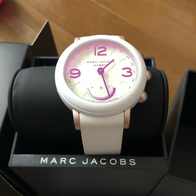 MARC BY MARC JACOBS(マークバイマークジェイコブス)のマークジェイコブス　腕時計　スマートウォッチ レディースのファッション小物(腕時計)の商品写真