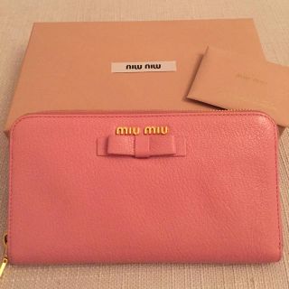 ミュウミュウ(miumiu)のa♡様専用出品(財布)