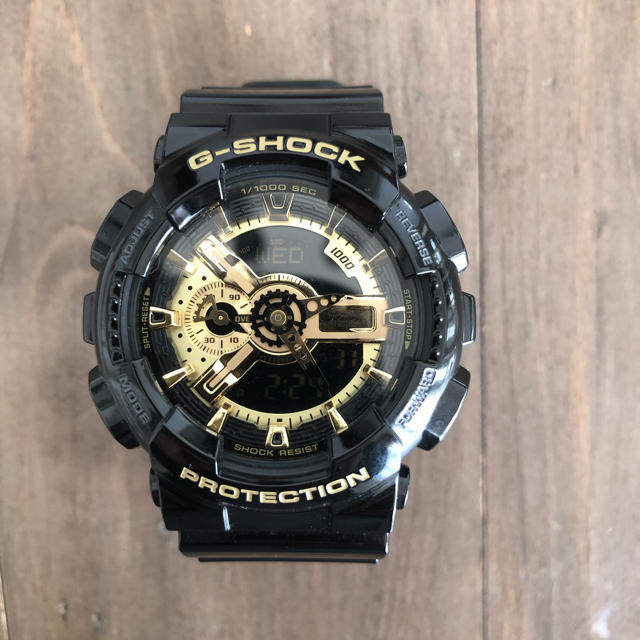 G-SHOCK(ジーショック)のCASIO G-SHOCK  GA-110GB  ブラック ゴールド メンズの時計(腕時計(デジタル))の商品写真