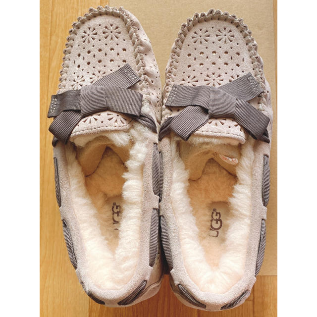 UGG