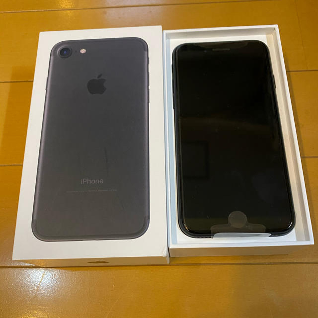 iPhone 7 Black 128 GB SIMフリースマートフォン/携帯電話