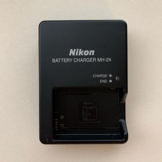 ニコン(Nikon)のニコン NIKON バッテリー 充電器 MH-24 (バッテリー/充電器)