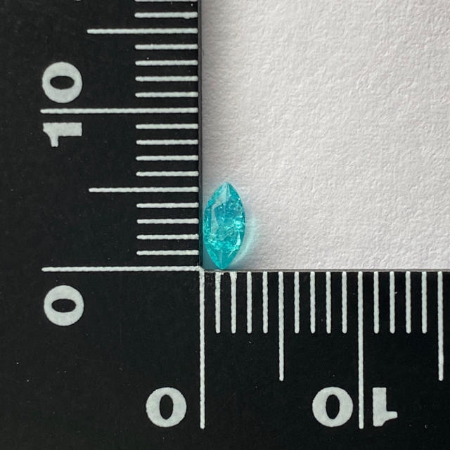 ブラジル産パライバトルマリン  0.175ct ハンドメイドの素材/材料(各種パーツ)の商品写真