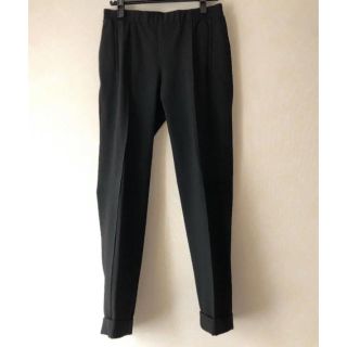 ザラ(ZARA)のzara  パンツ　ブラック(クロップドパンツ)