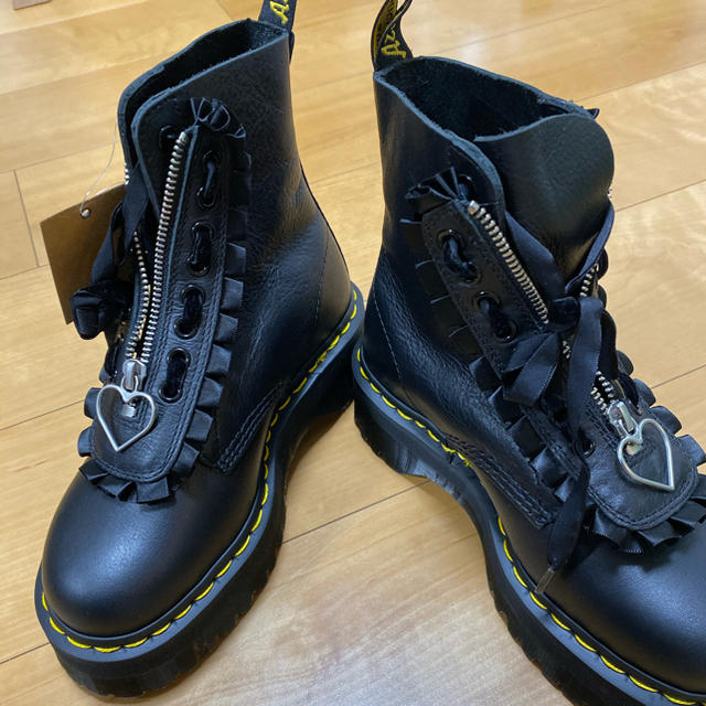 Dr.Martens(ドクターマーチン)のDr.MartensとLAZYOAFのコラボ　新品未使用 レディースの靴/シューズ(ブーツ)の商品写真