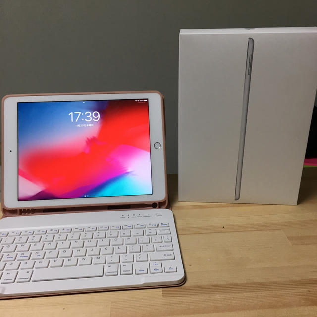 iPad 2018 32GB シルバー [美品]PC/タブレット