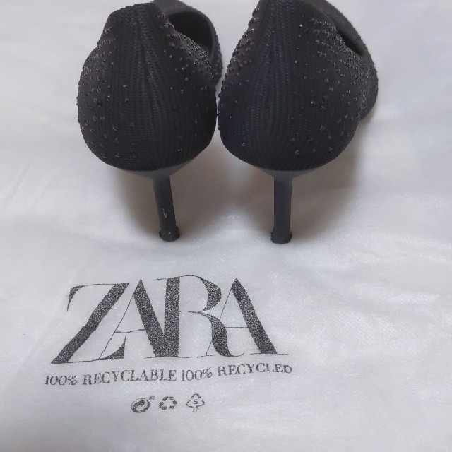 ZARA(ザラ)のZARA パンプス　ラインストーン付き レディースの靴/シューズ(ハイヒール/パンプス)の商品写真