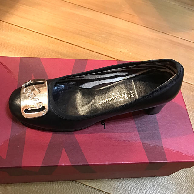 Ferragamo(フェラガモ)のお値下げ マイフェラガモ パンプス 美品 レディースの靴/シューズ(ハイヒール/パンプス)の商品写真