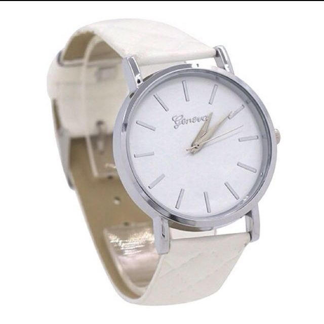✨キルト調レザーウォッチ✨ レディースのファッション小物(腕時計)の商品写真