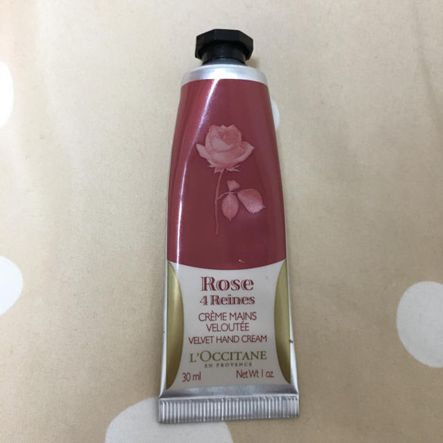 L'OCCITANE(ロクシタン)のロクシタンのVELVET HAND CREAM コスメ/美容のボディケア(ハンドクリーム)の商品写真