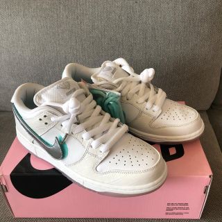 ナイキ(NIKE)のまさるぼーや様専用 NIKE SB DUNK LOW DIAMOND 白(スニーカー)