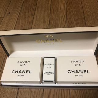 シャネル(CHANEL)のシャネルの石鹸と香水のセットです。(香水(女性用))