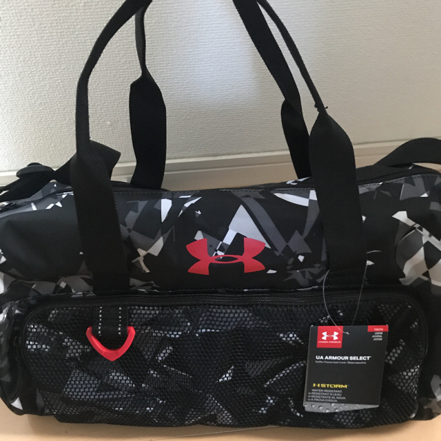 UNDER ARMOUR(アンダーアーマー)の☆新品☆ アンダーアーマー ダッフルバッグ アウトドアバッグ メンズのバッグ(ボストンバッグ)の商品写真