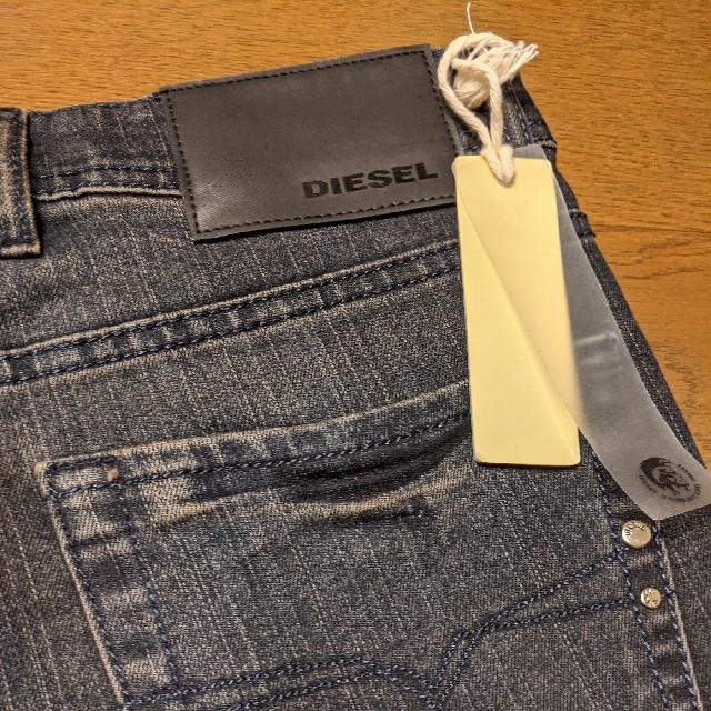 DIESEL(ディーゼル)の【値下げ】【新品未使用】【送料無料】DIESEL　ディーゼル　デニム　32　 L メンズのパンツ(デニム/ジーンズ)の商品写真