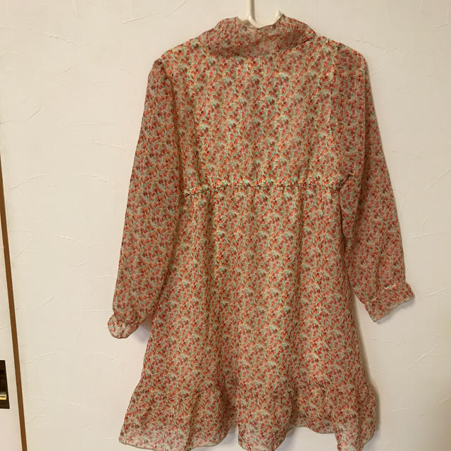 a.v.v(アーヴェヴェ)のa.v.v 花柄 ワンピース 120 女児 キッズ/ベビー/マタニティのキッズ服女の子用(90cm~)(ワンピース)の商品写真