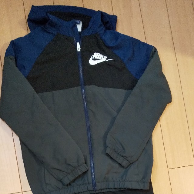 NIKE(ナイキ)のNIKEシャカシャカ上下セットLサイズ キッズ/ベビー/マタニティのキッズ服男の子用(90cm~)(その他)の商品写真