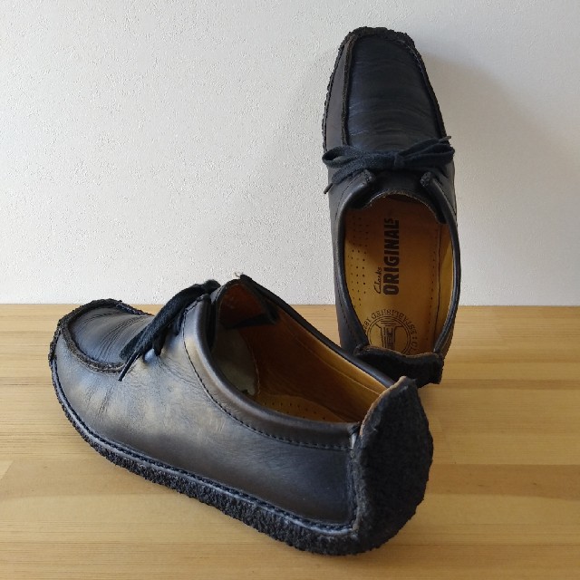 Clarks(クラークス)のclarks / natalie / black lea / 24.5cm レディースの靴/シューズ(ブーツ)の商品写真