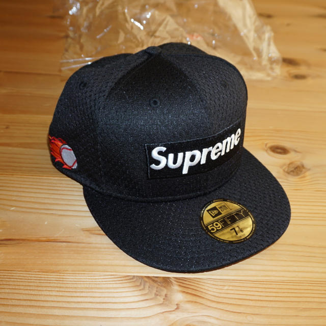 Supreme(シュプリーム)のsupreme キャップ　ニューエラ  メンズの帽子(キャップ)の商品写真