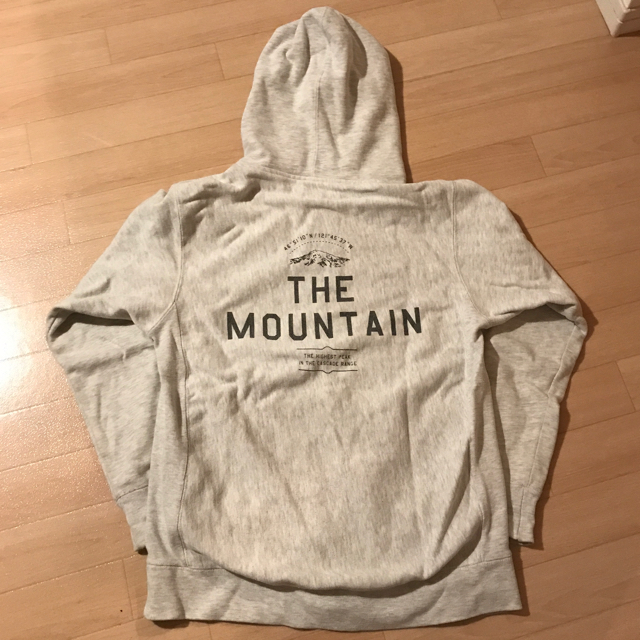 BEAMS(ビームス)のTHE MOUNTAIN ZIP Hoodie メンズのトップス(パーカー)の商品写真