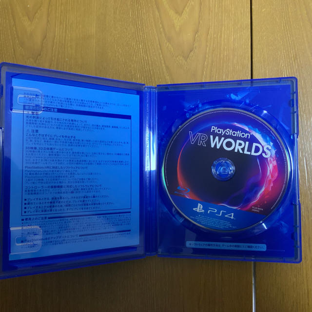 PlayStation VR(プレイステーションヴィーアール)のPlayStation VR WORLDS PS4 エンタメ/ホビーのゲームソフト/ゲーム機本体(家庭用ゲームソフト)の商品写真