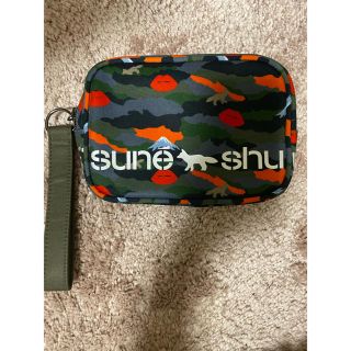 シュウウエムラ(shu uemura)のshuuemura 渡辺直美コラボキツネポーチ🦊非売品(ポーチ)