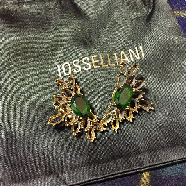 IOSSELLIANI(イオッセリアーニ)のIOSSELLIANI イオッセリアーニ イヤリング レディースのアクセサリー(イヤリング)の商品写真